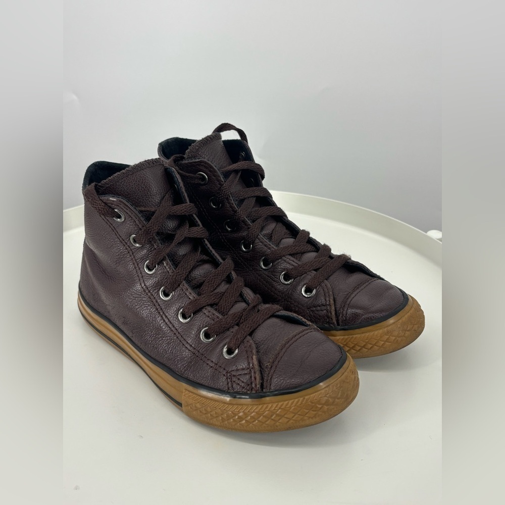NWOB Burgundy Leather Converse High Top Youth‎ Sneakers Purple 2